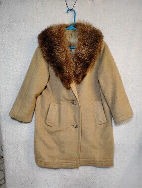 Vintage German Camel Hair & Virgin Wool Ladies Winter Coat